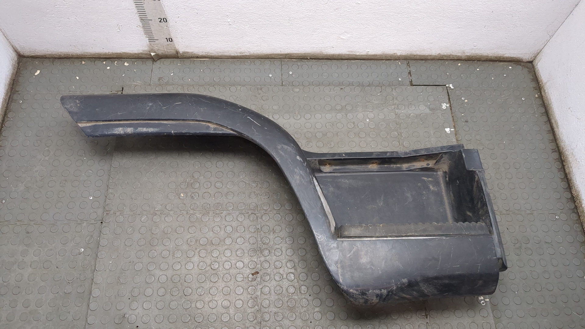 Подножка правая