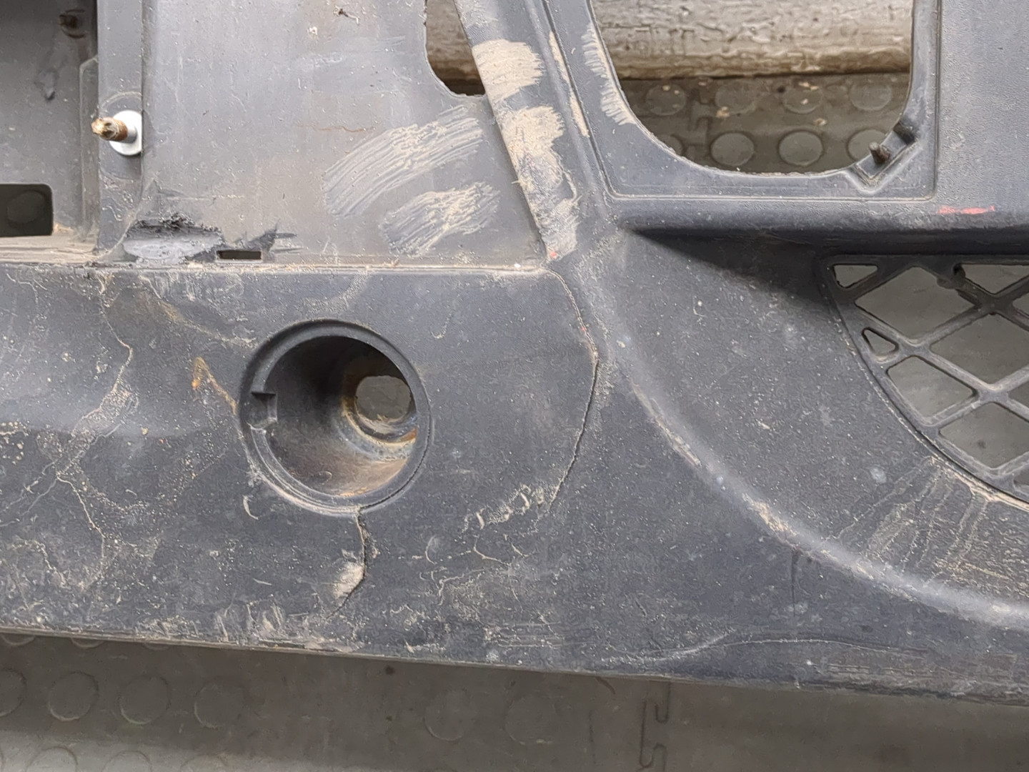 Бампер передний