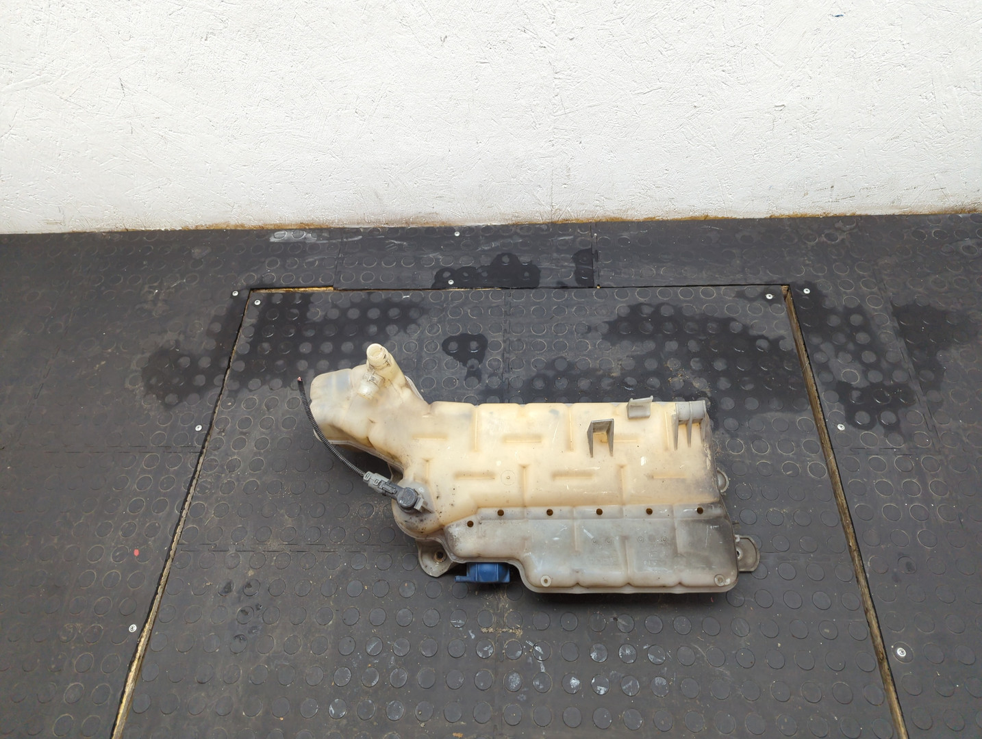 Бачок расширительный