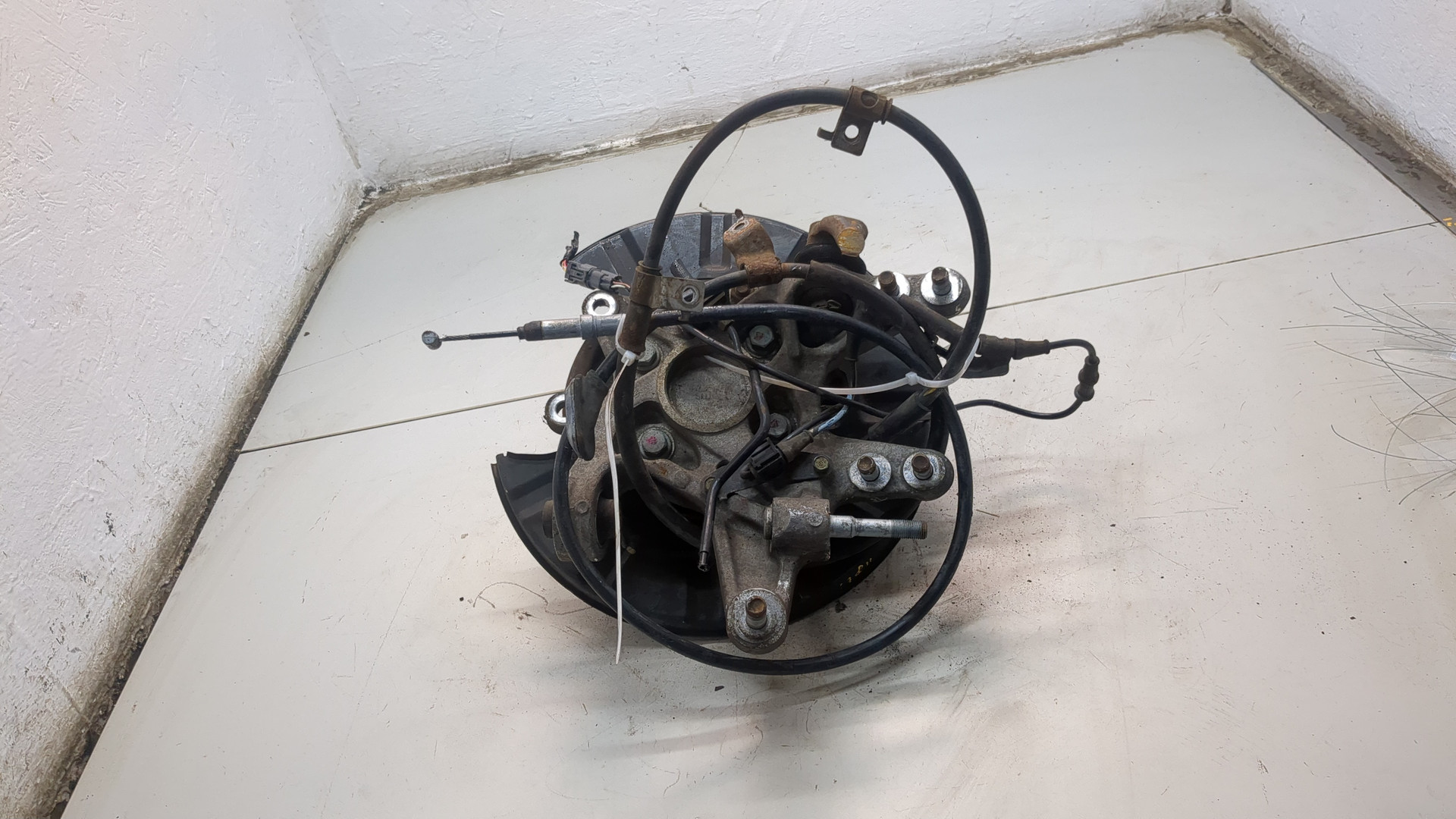 Кулак поворотный задний левый