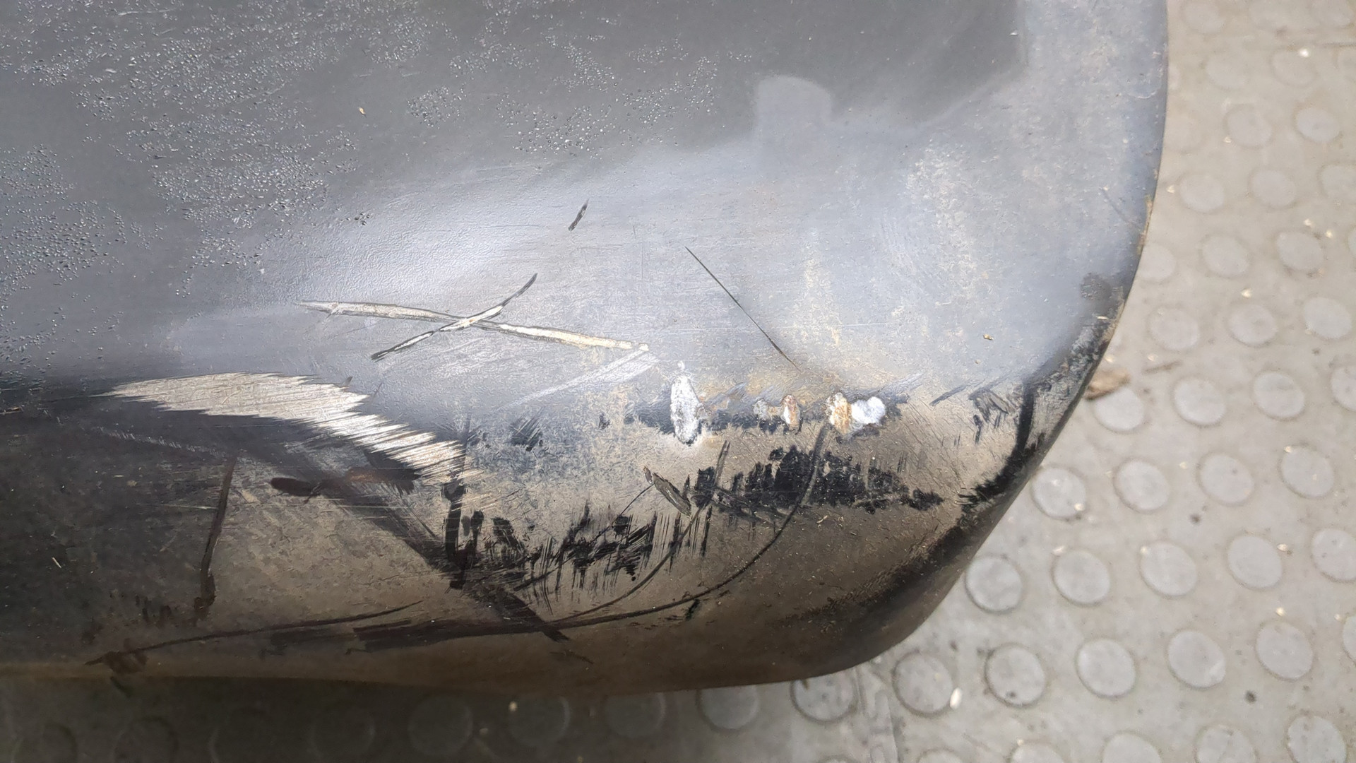 Подножка левая