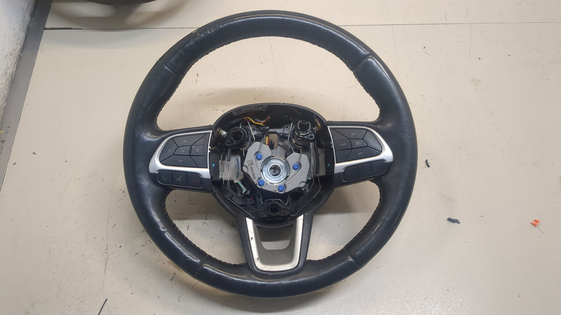 Рулевое колесо (руль)