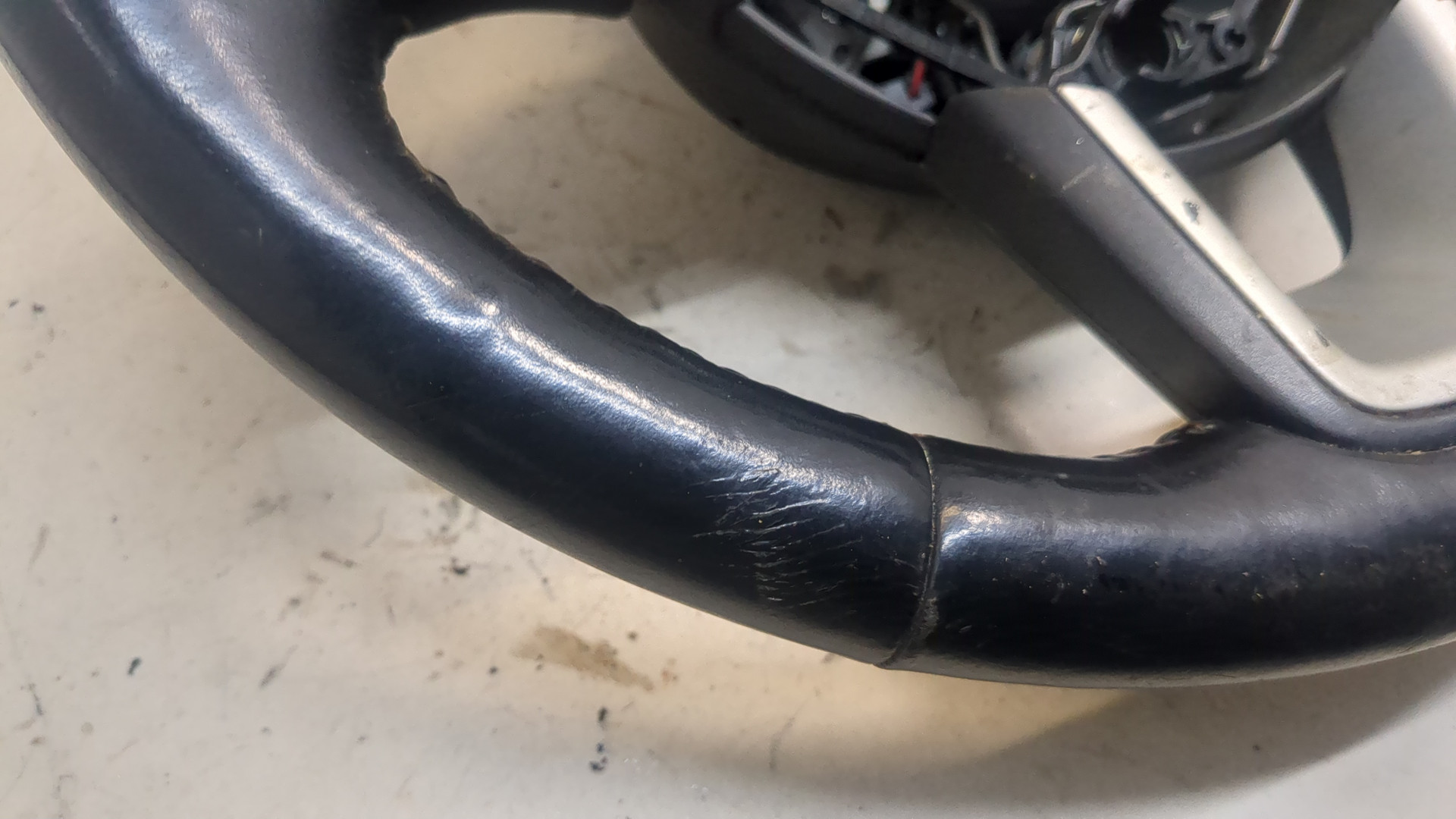 Рулевое колесо (руль)