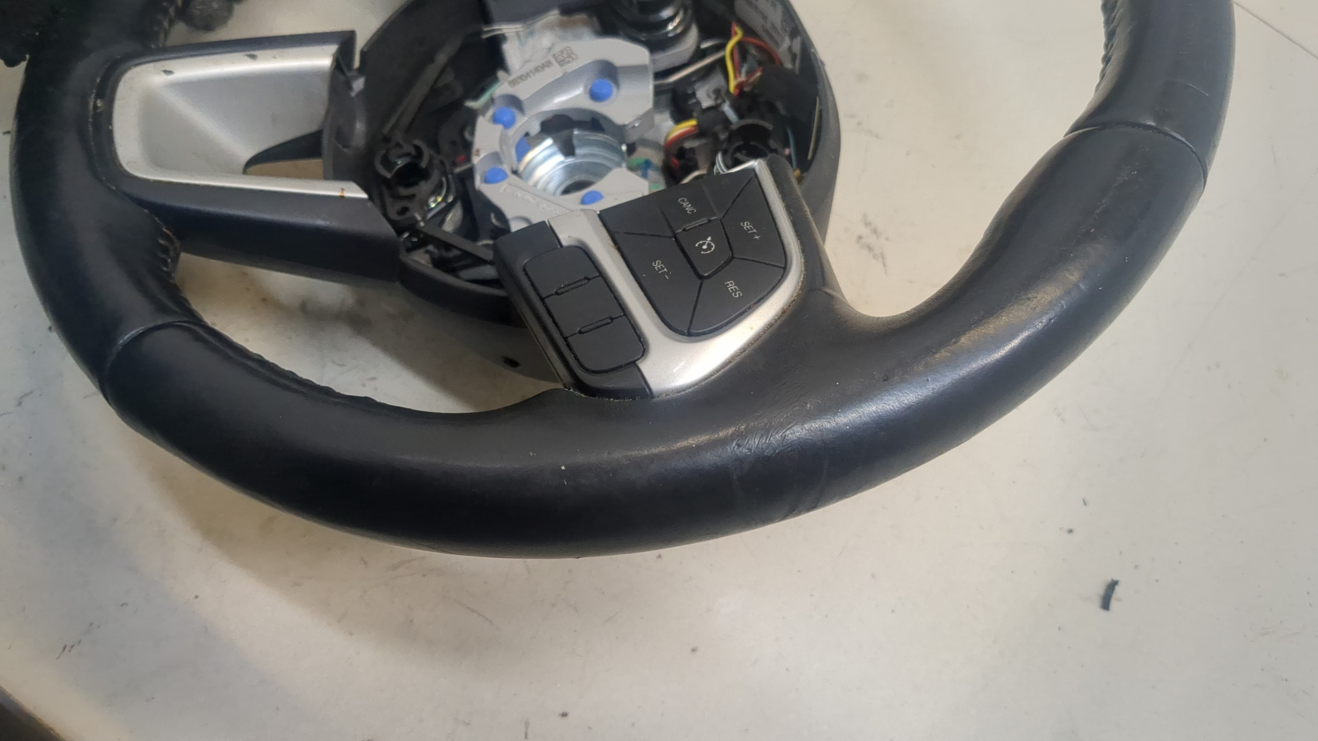 Рулевое колесо (руль)