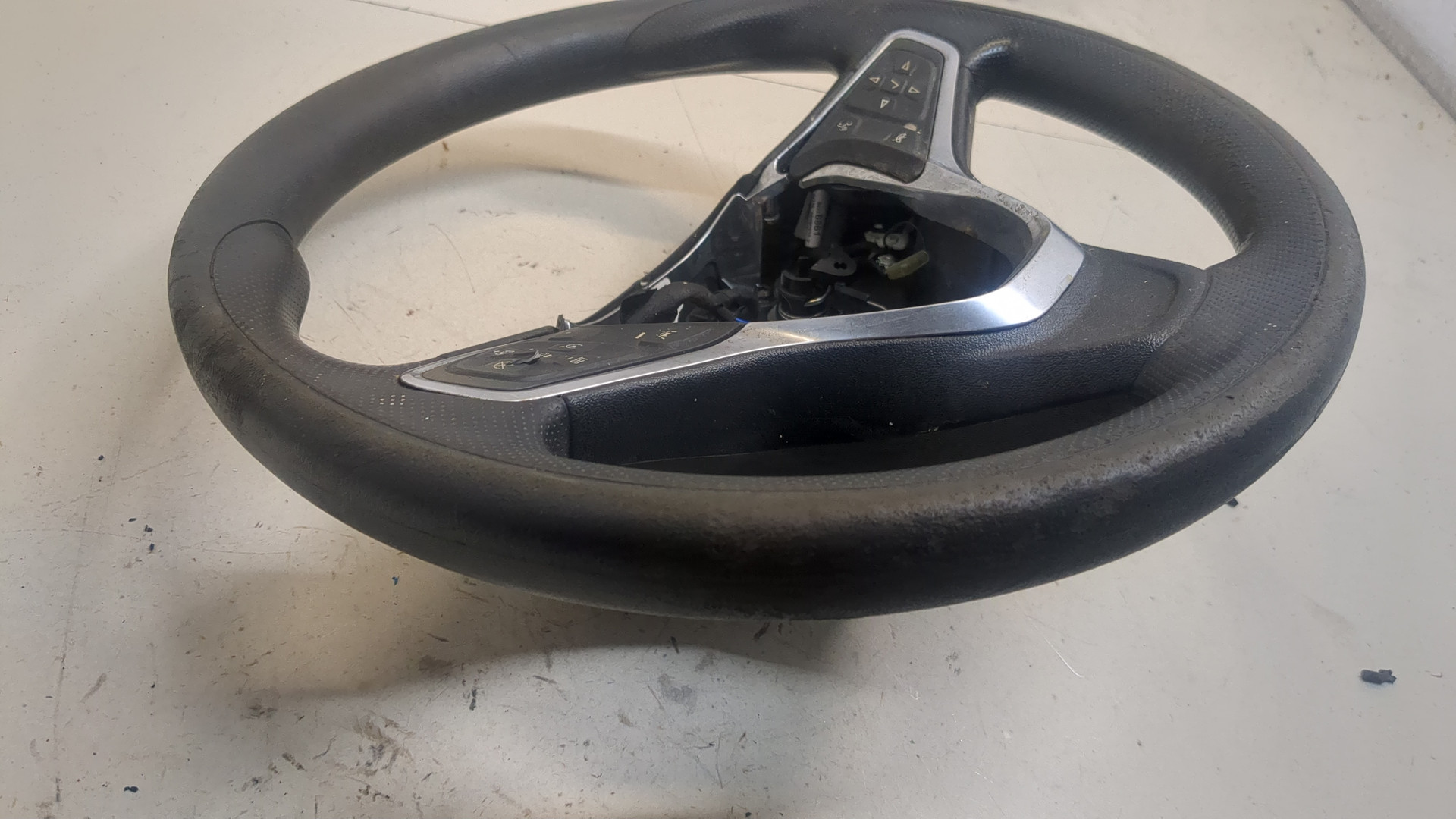 Рулевое колесо (руль)