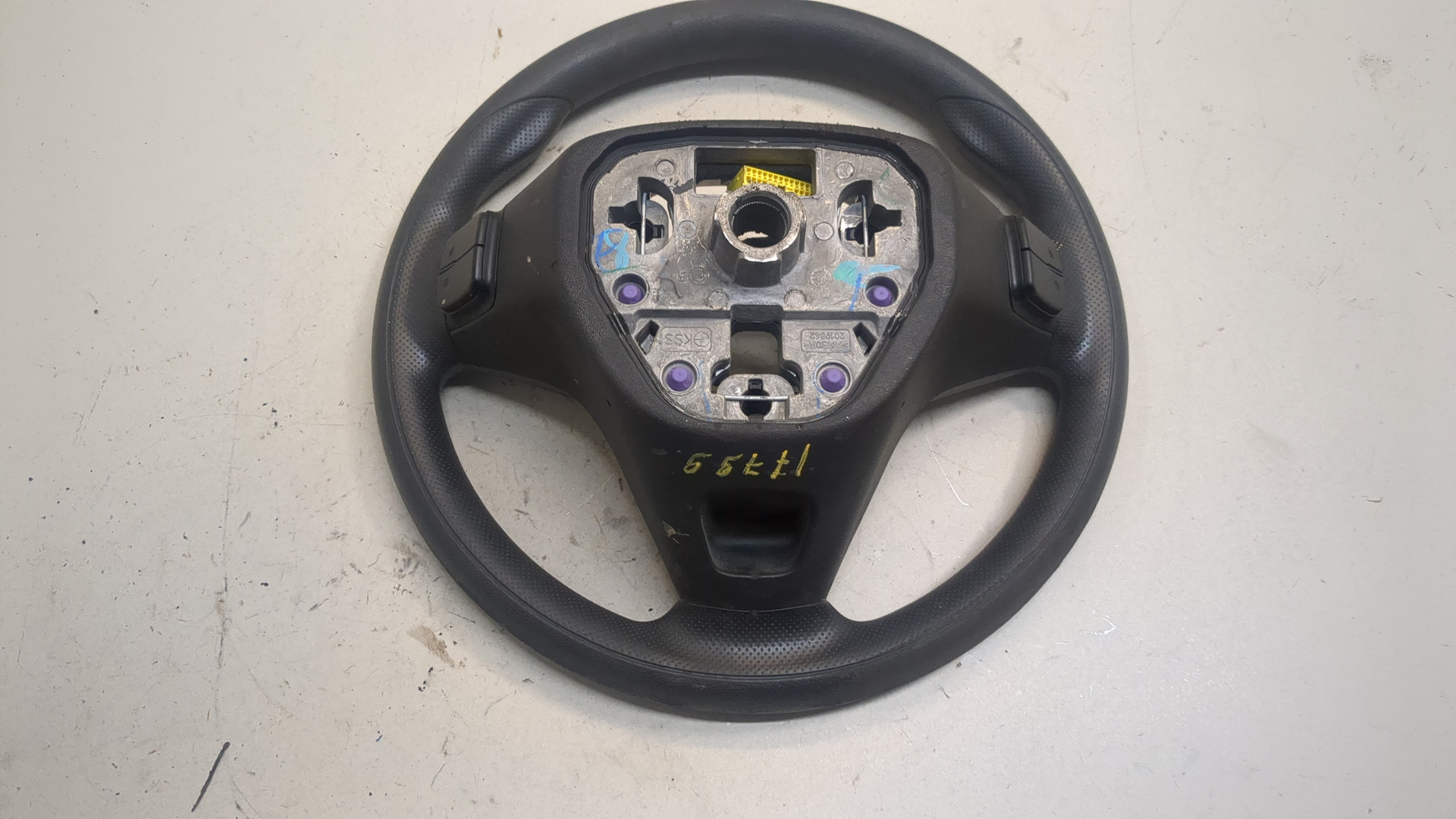 Рулевое колесо (руль)