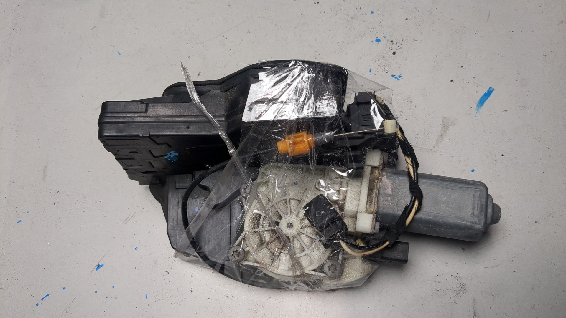 Замок двери задней правой