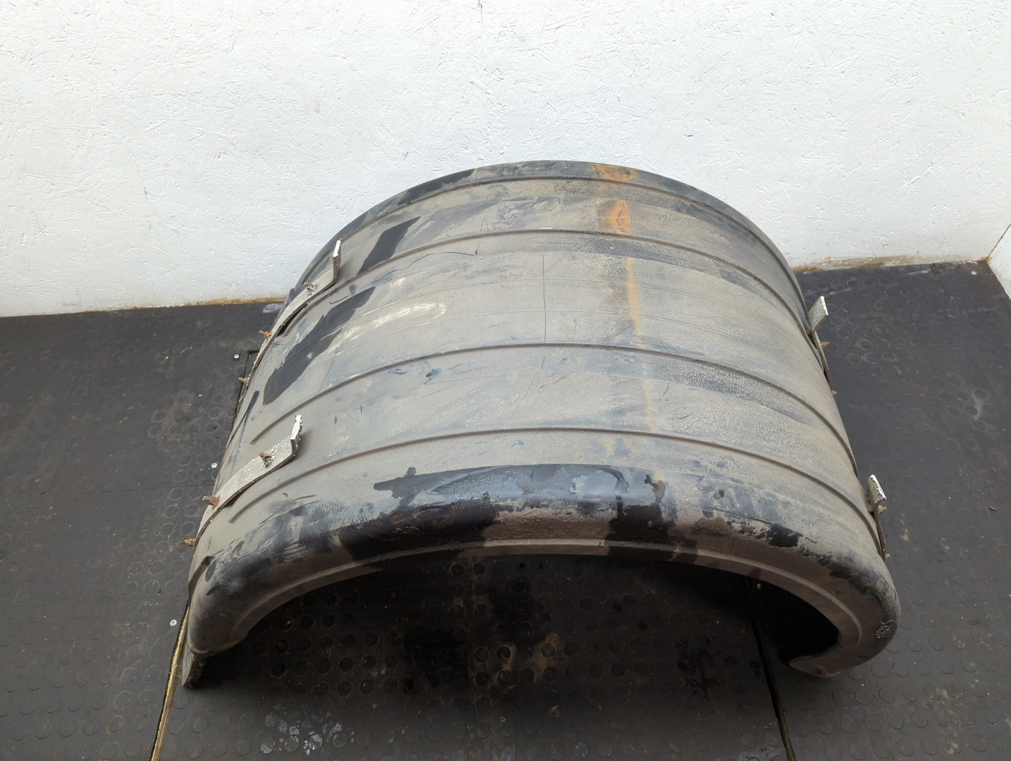 Крыло заднее правое