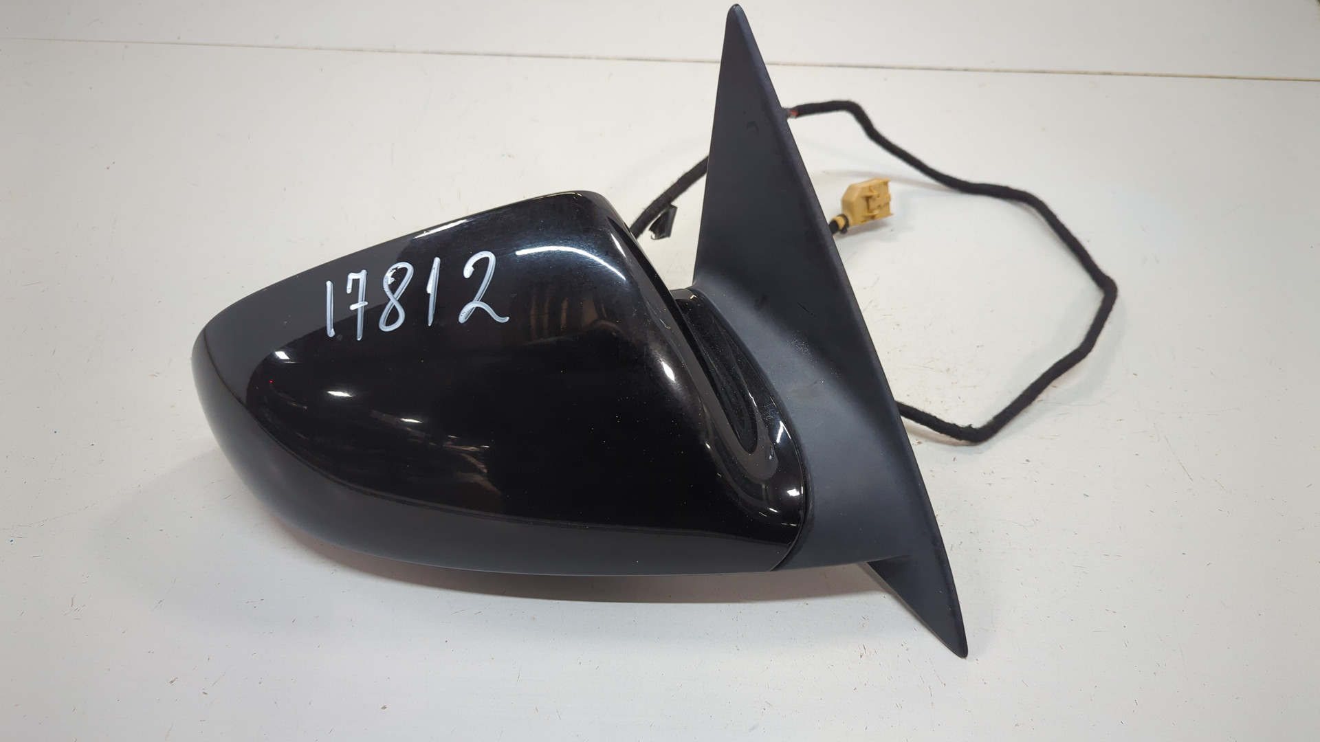 Зеркало правое электрическое