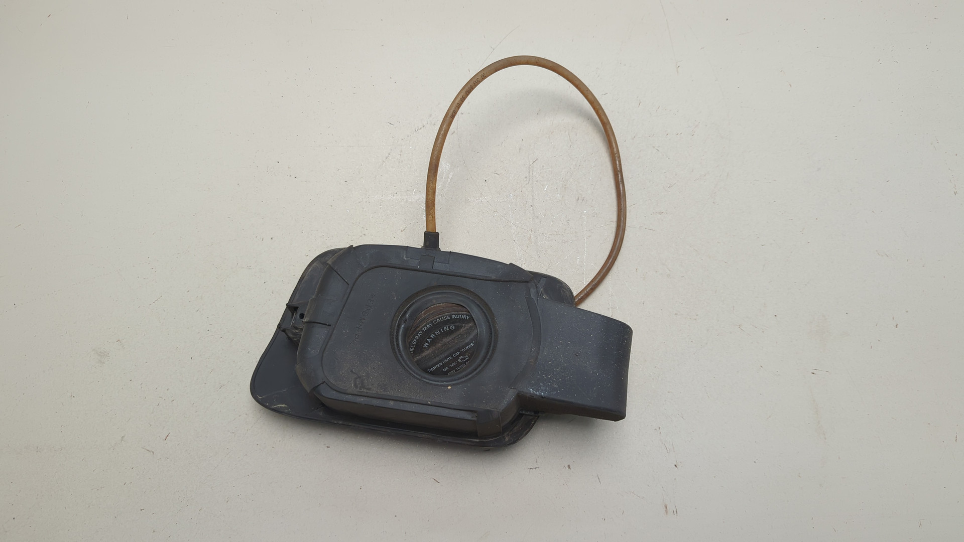 Лючок бензобака