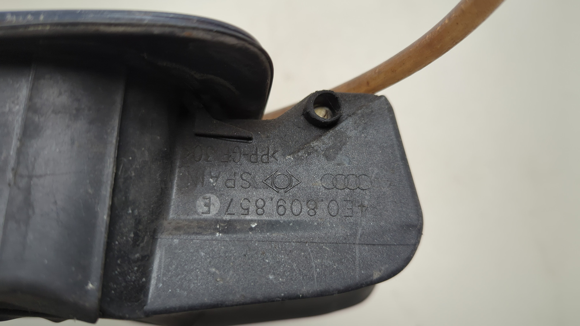 Лючок бензобака