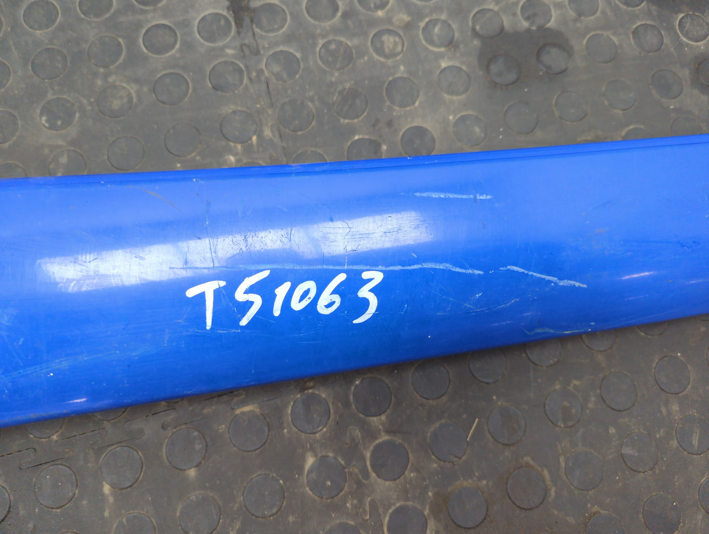 Молдинг лобового стекла