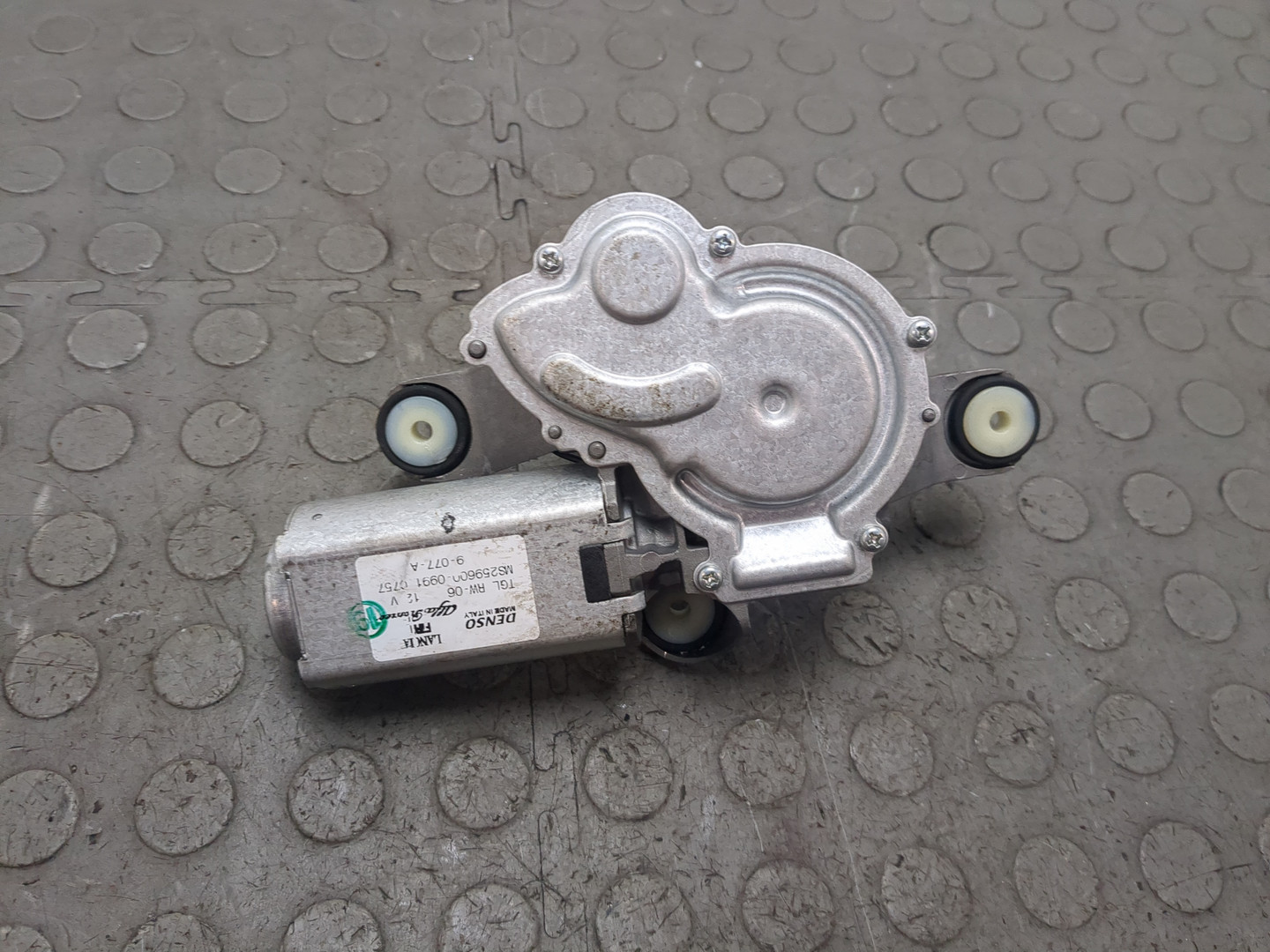 Моторчик стеклоочистителя задний