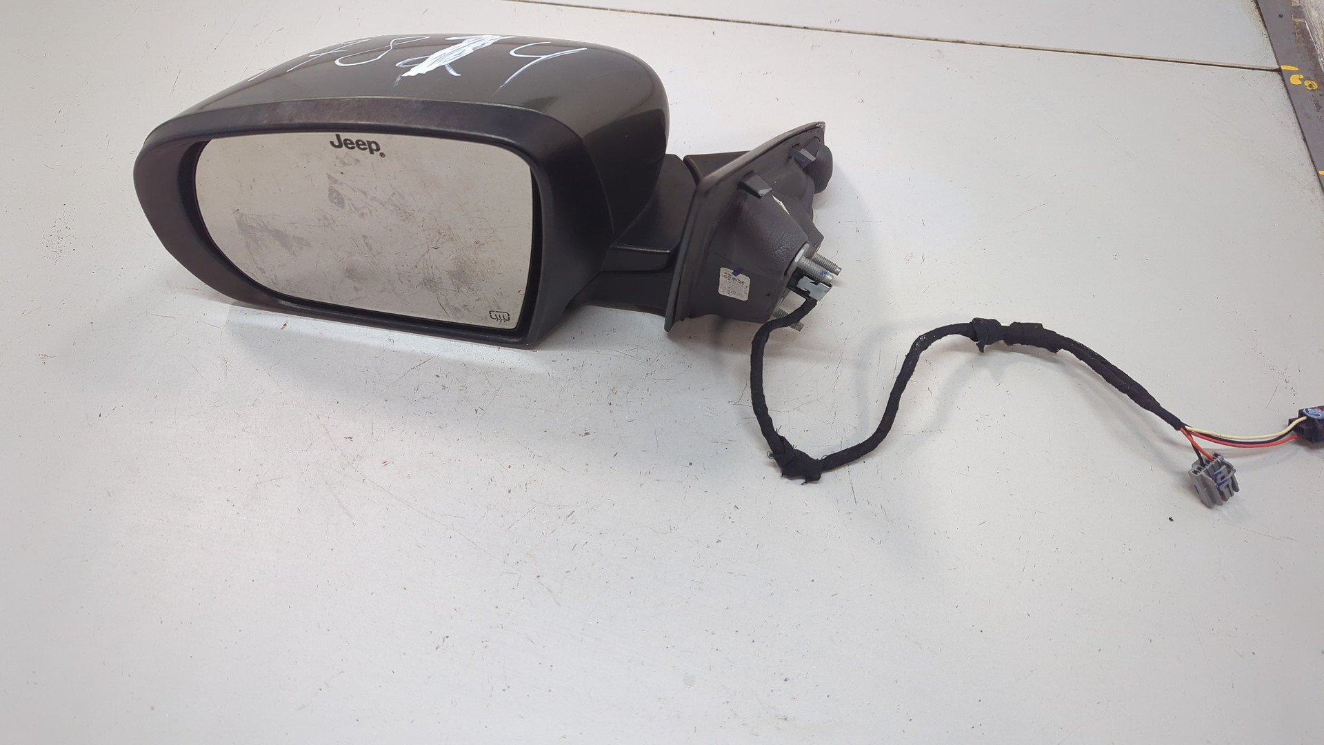 Зеркало левое электрическое