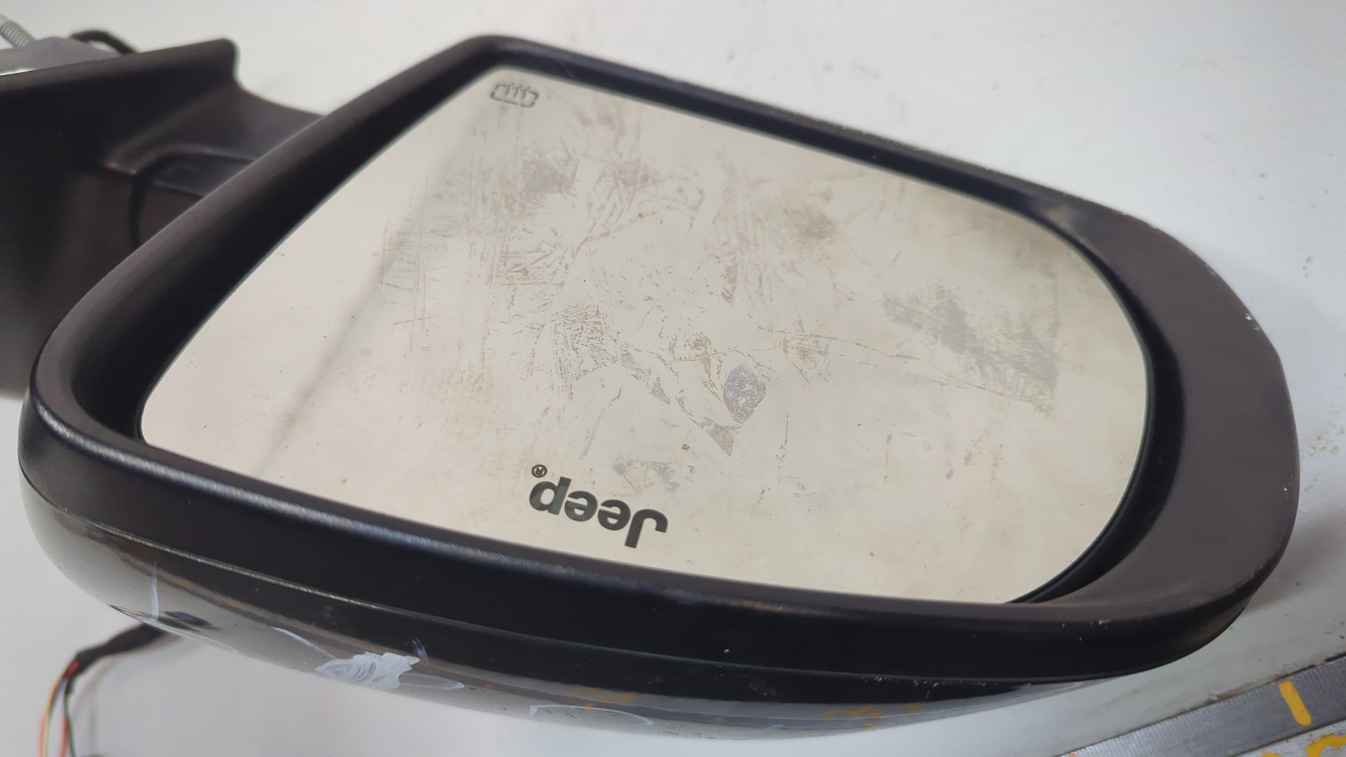 Зеркало левое электрическое