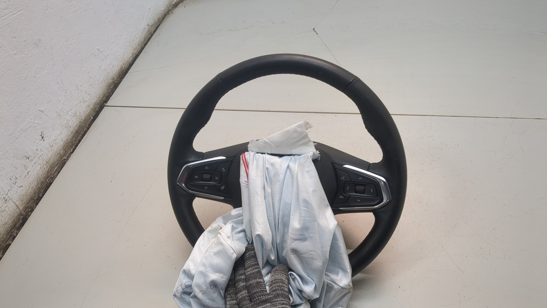 Рулевое колесо (руль)