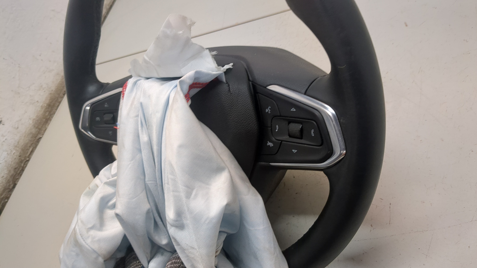 Рулевое колесо (руль)