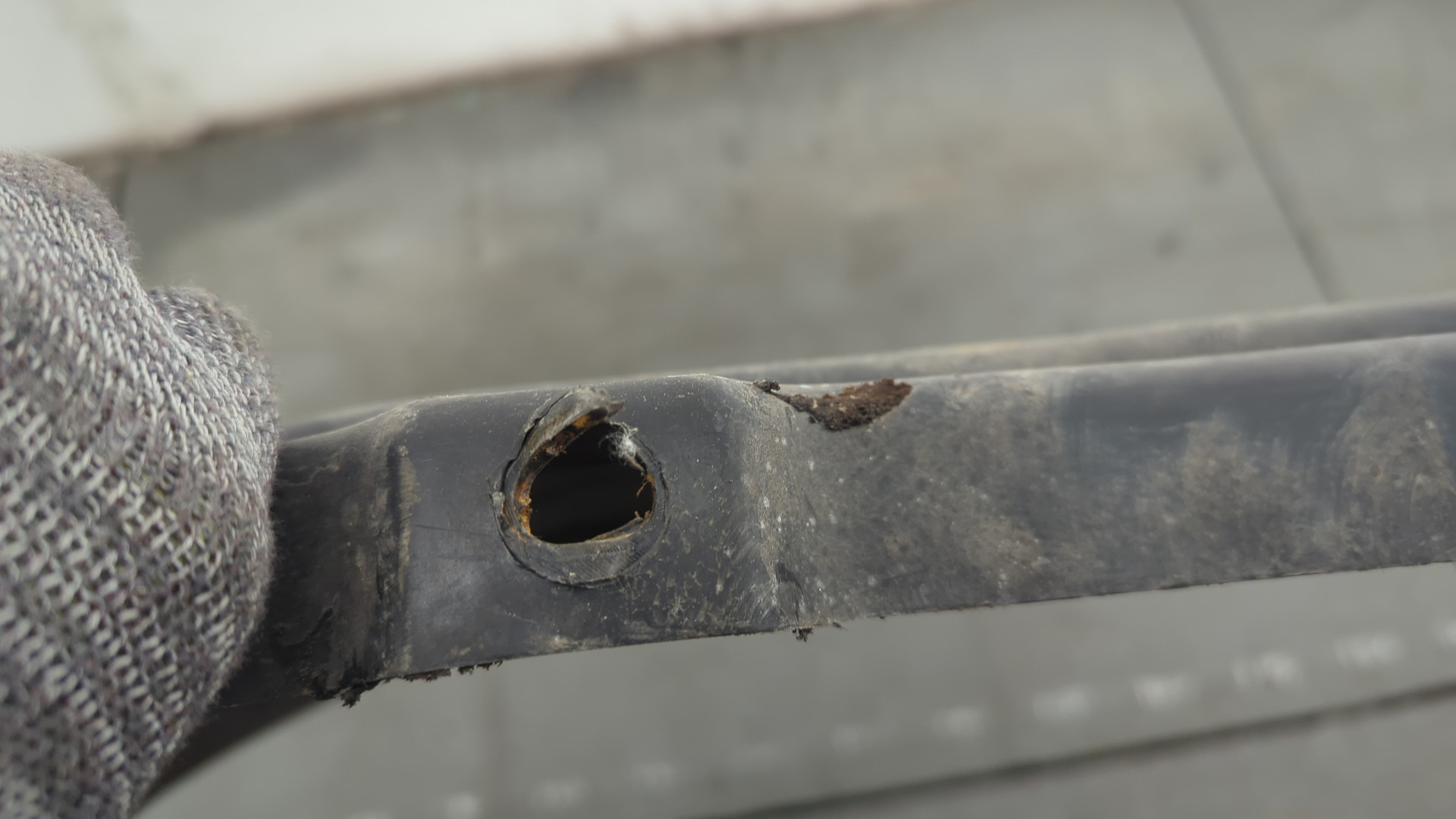 Локер передний правый