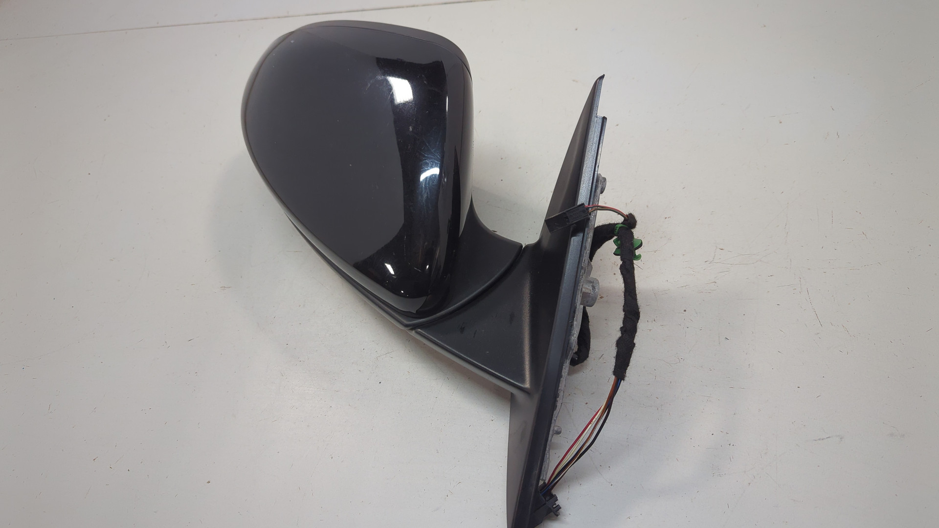 Зеркало правое электрическое