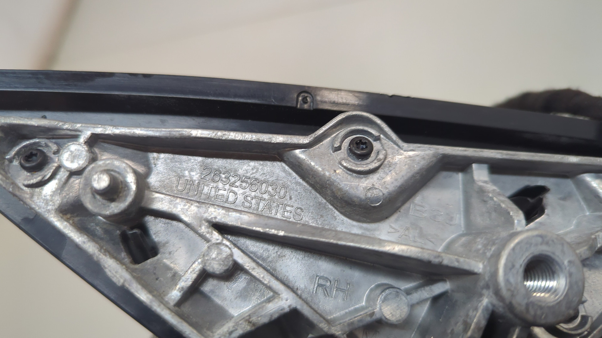 Зеркало правое электрическое