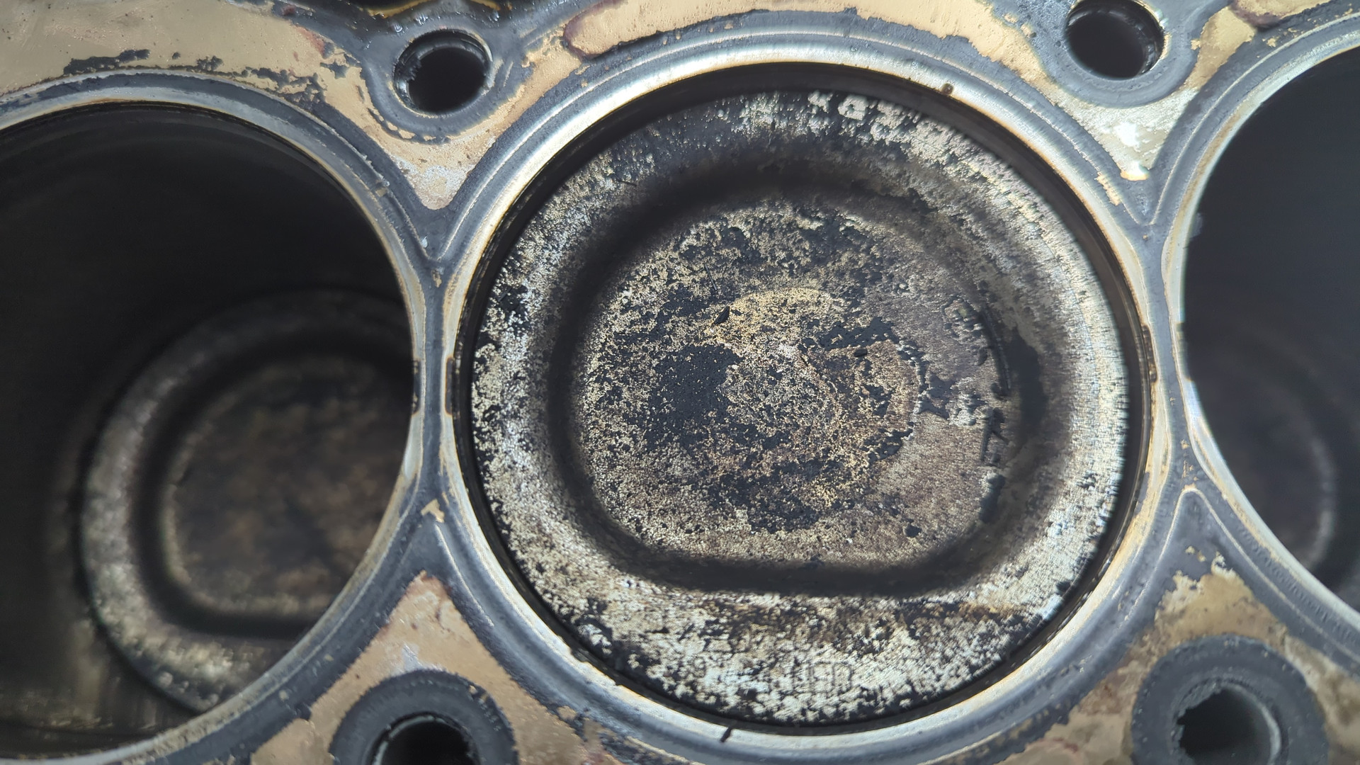 Блок двигателя