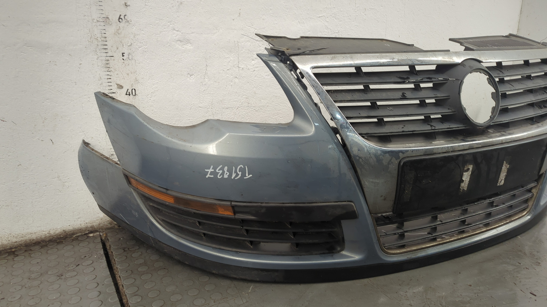 Бампер передний