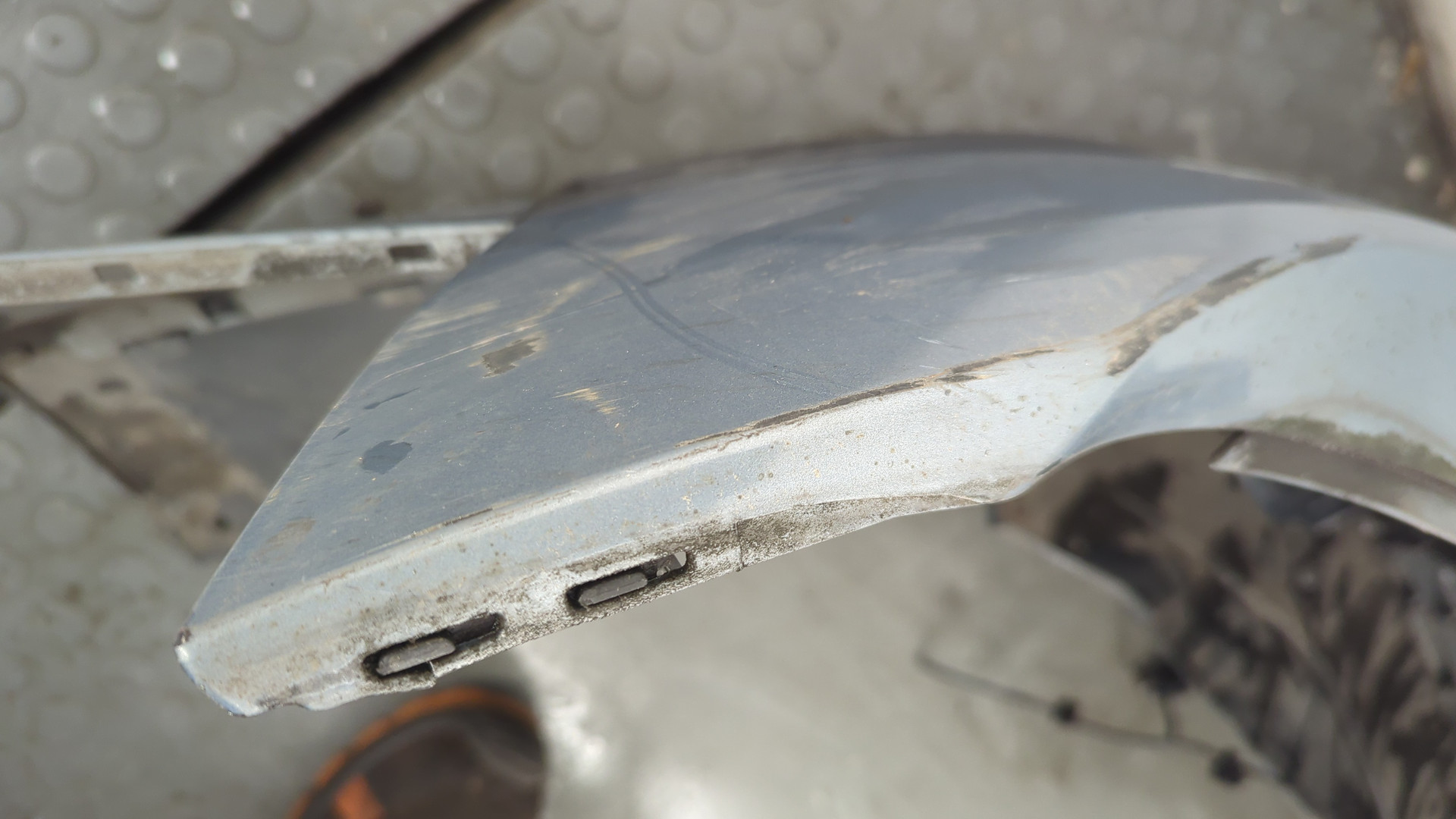 Бампер передний