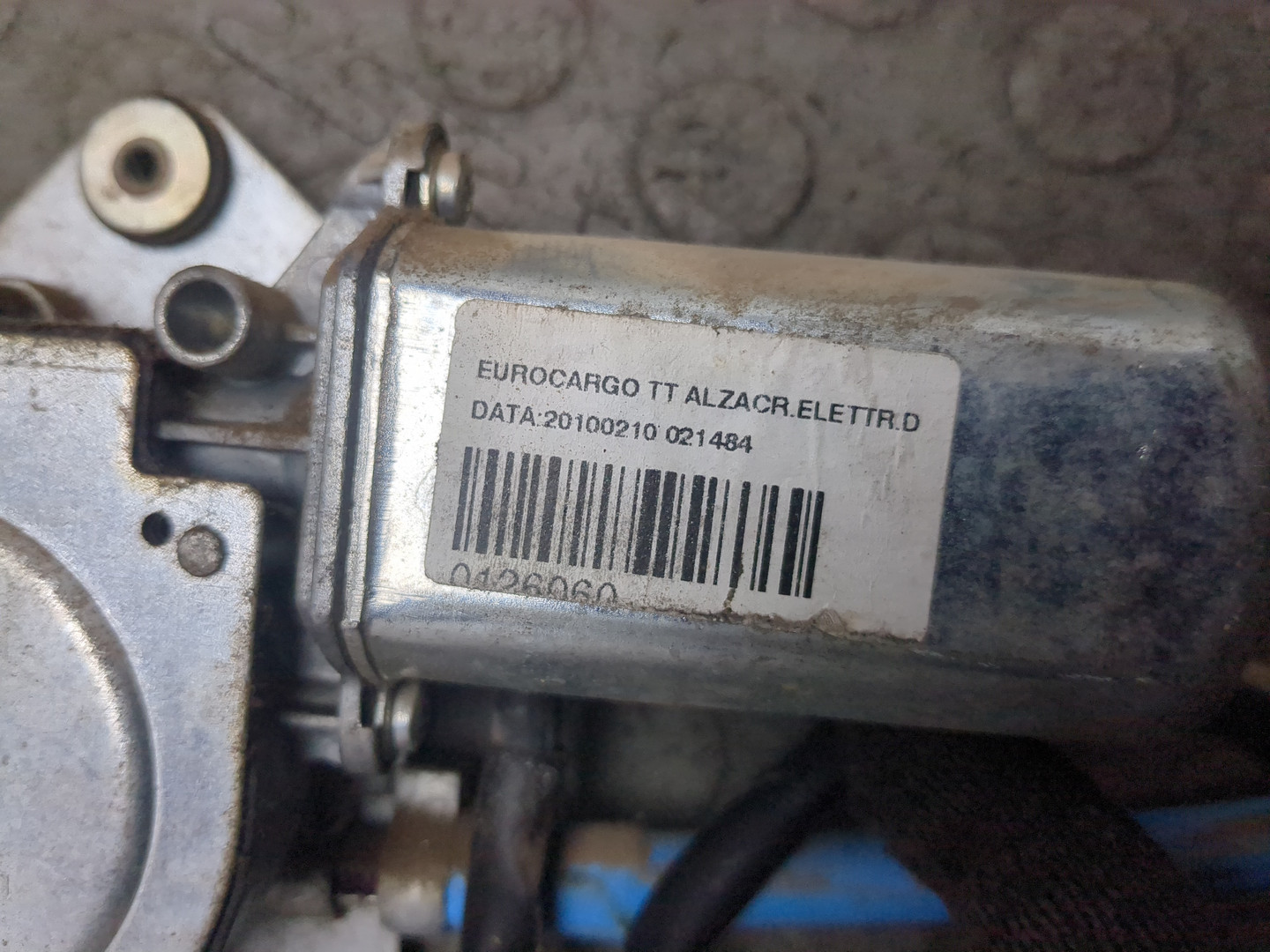 Стеклоподъемник электр. передний правый