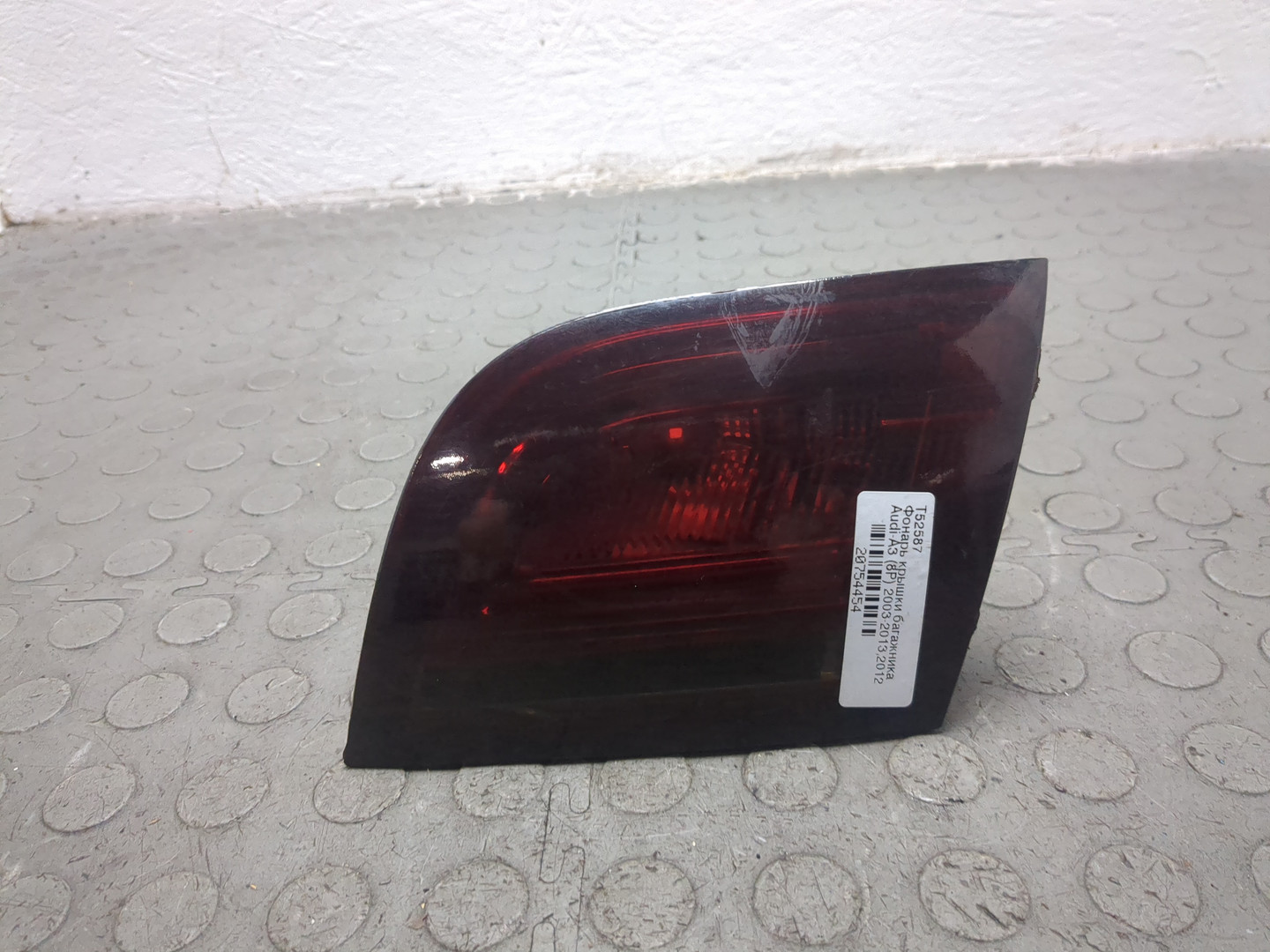 Фонарь задний внутренний правый