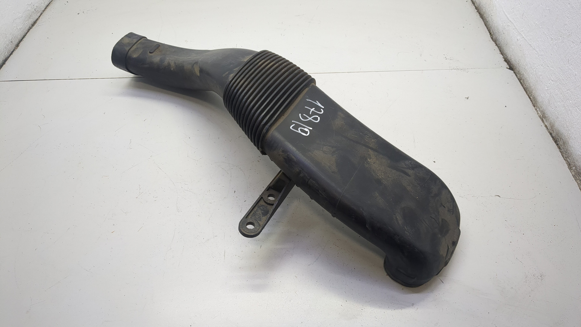 Патрубок воздушного фильтра