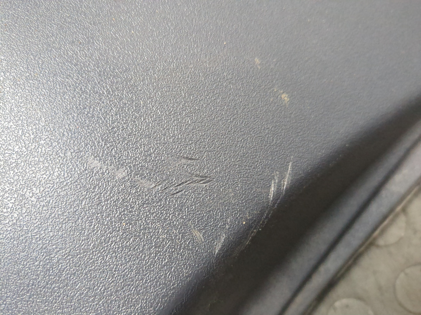 Обшивка двери передней правой