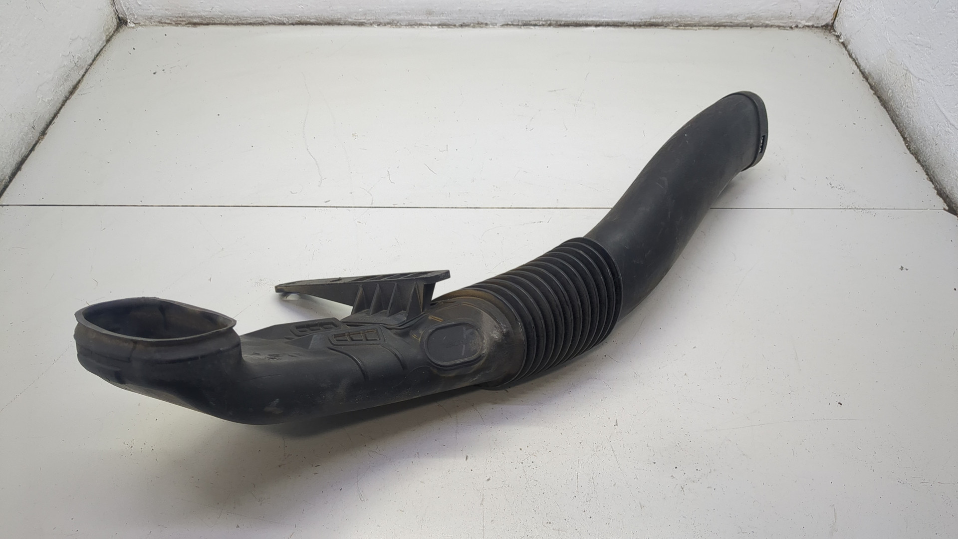 Патрубок воздушного фильтра