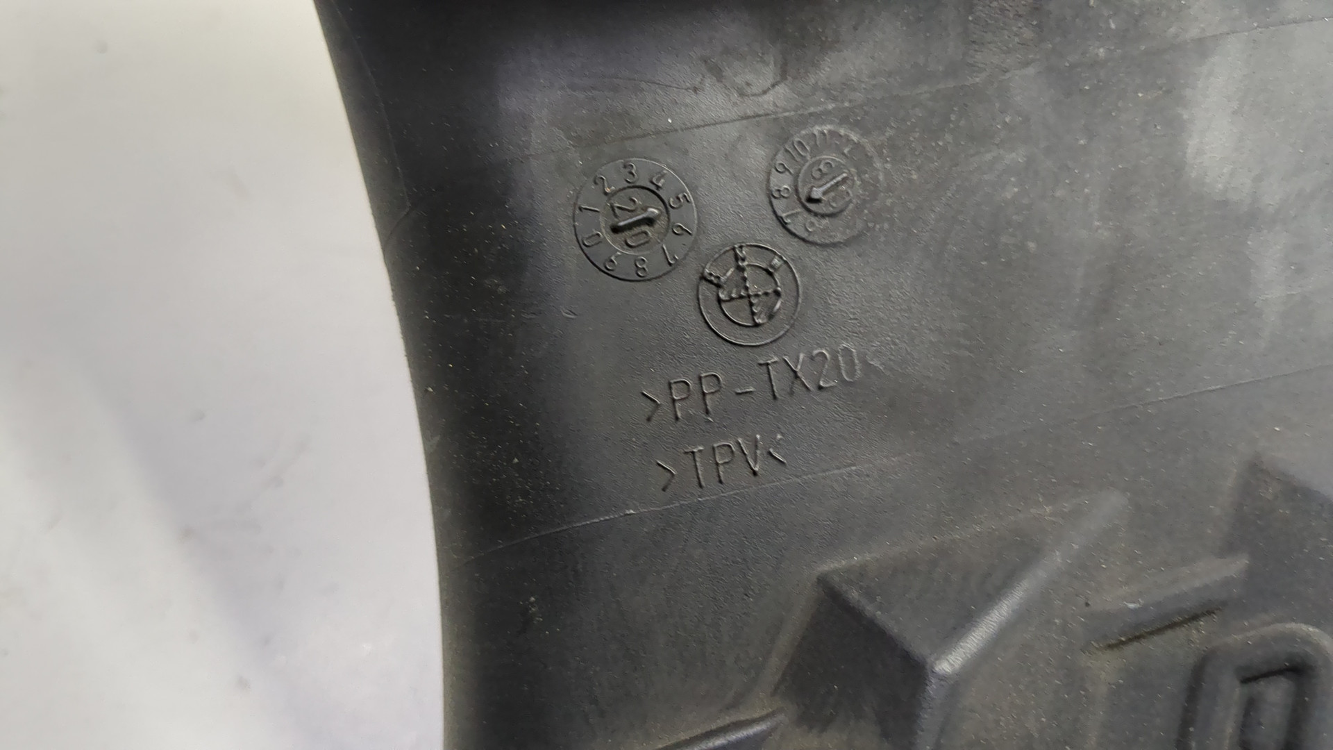 Патрубок воздушного фильтра