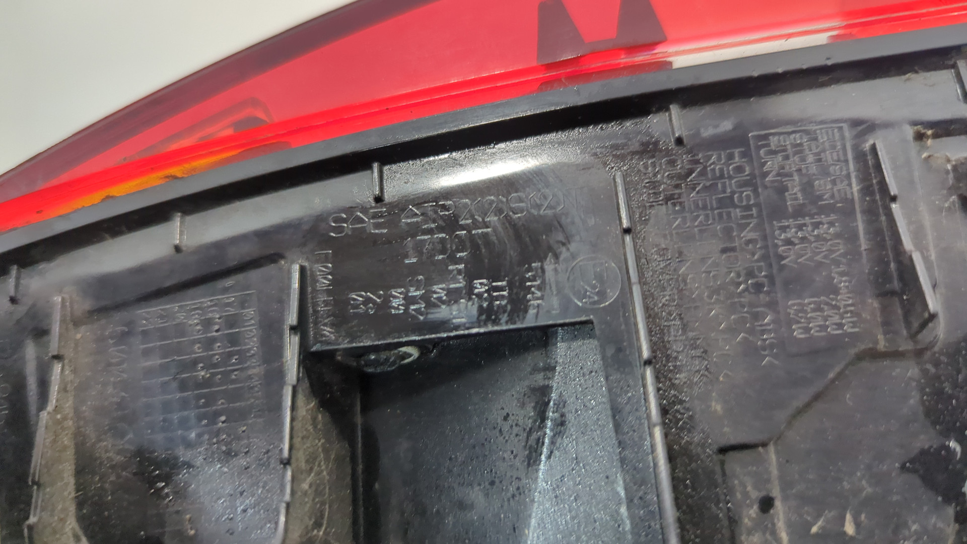 Фонарь задний левый