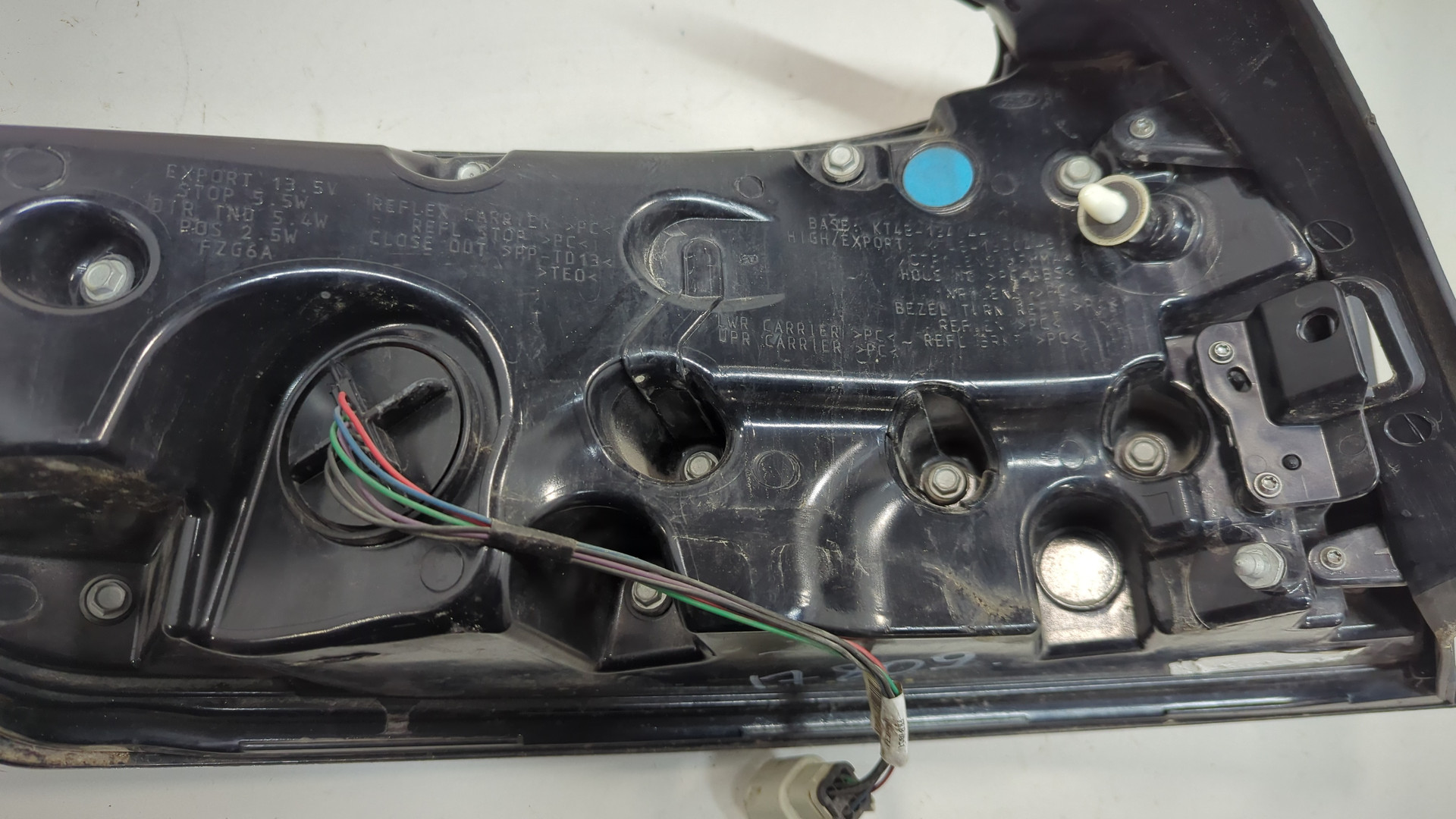 Фонарь задний правый