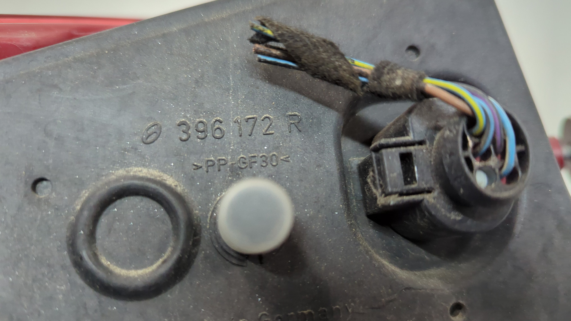 Фонарь задний правый