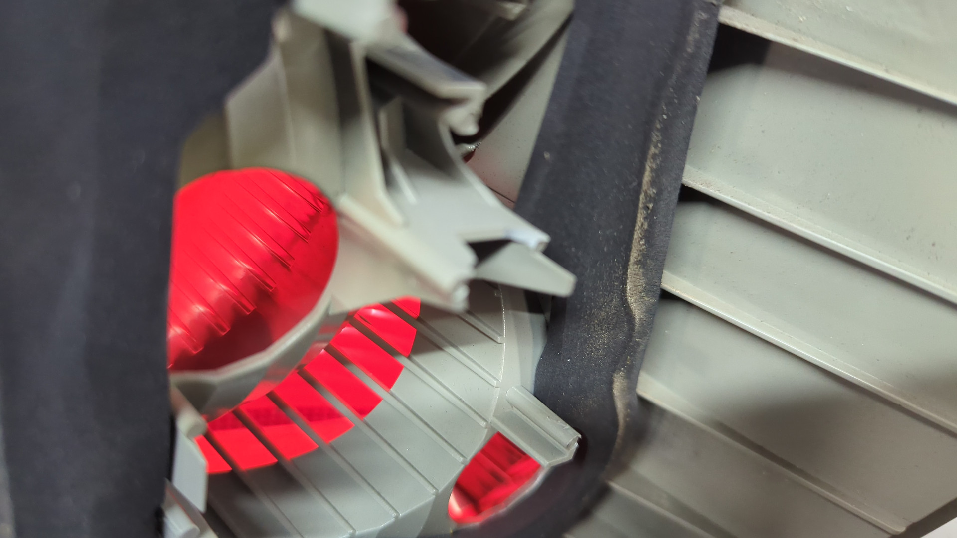 Фонарь задний левый