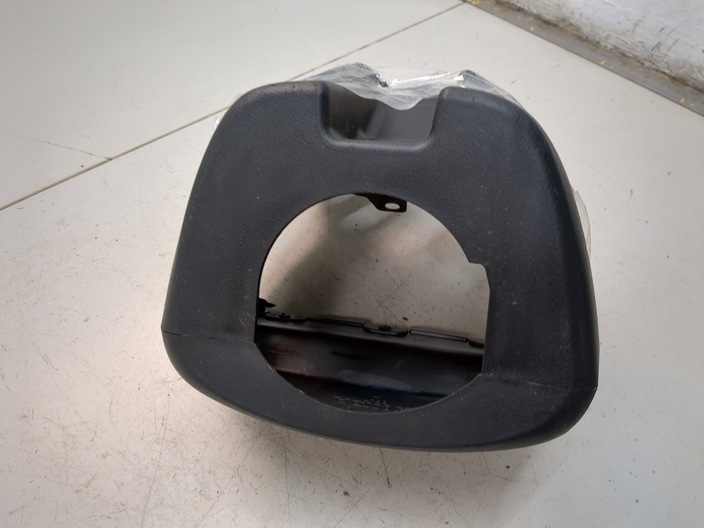 Кожух рулевой колонки