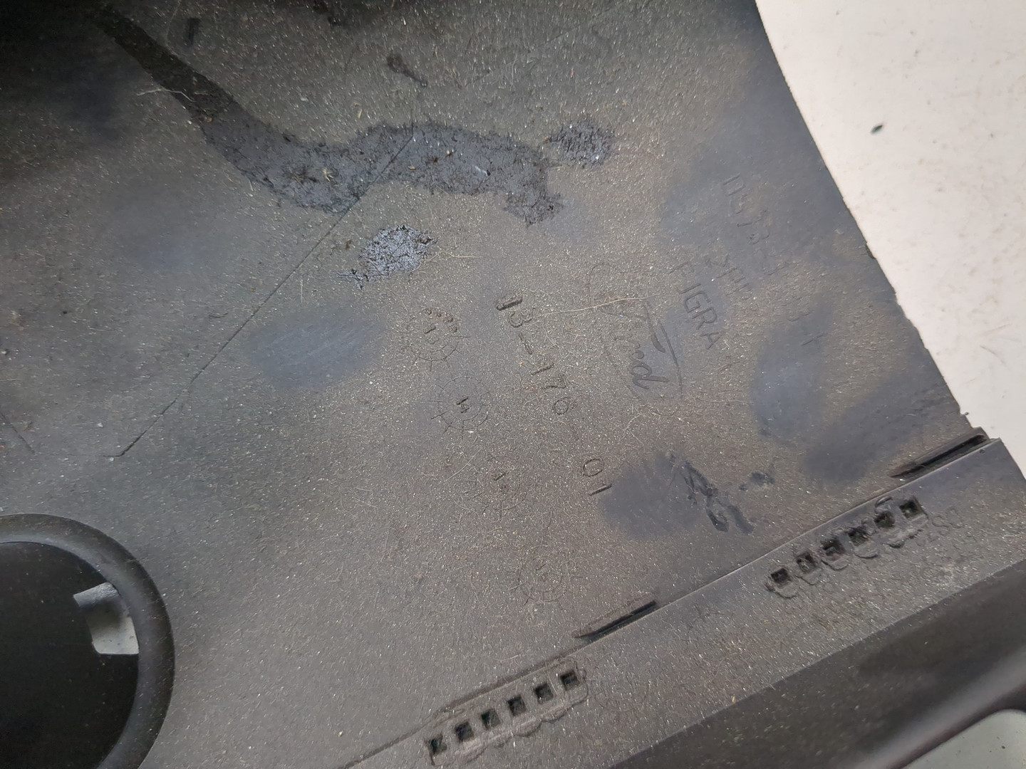 Кожух рулевой колонки