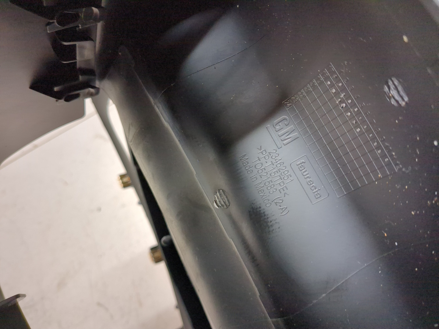 Кожух рулевой колонки