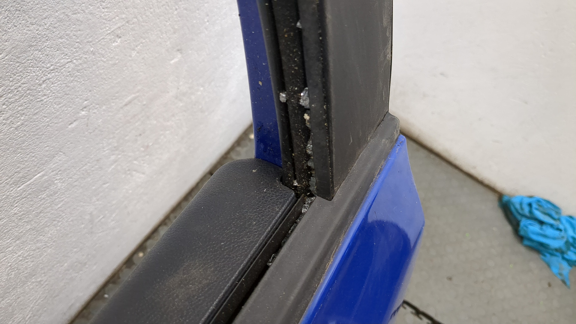 Дверь задняя правая