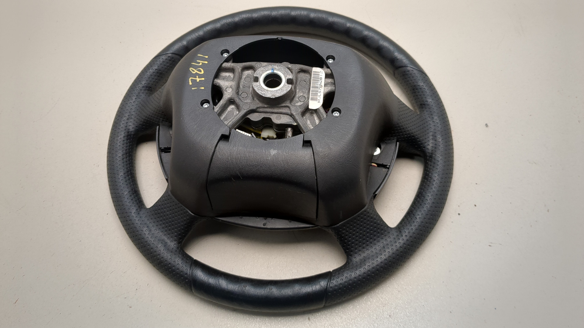 Рулевое колесо (руль)