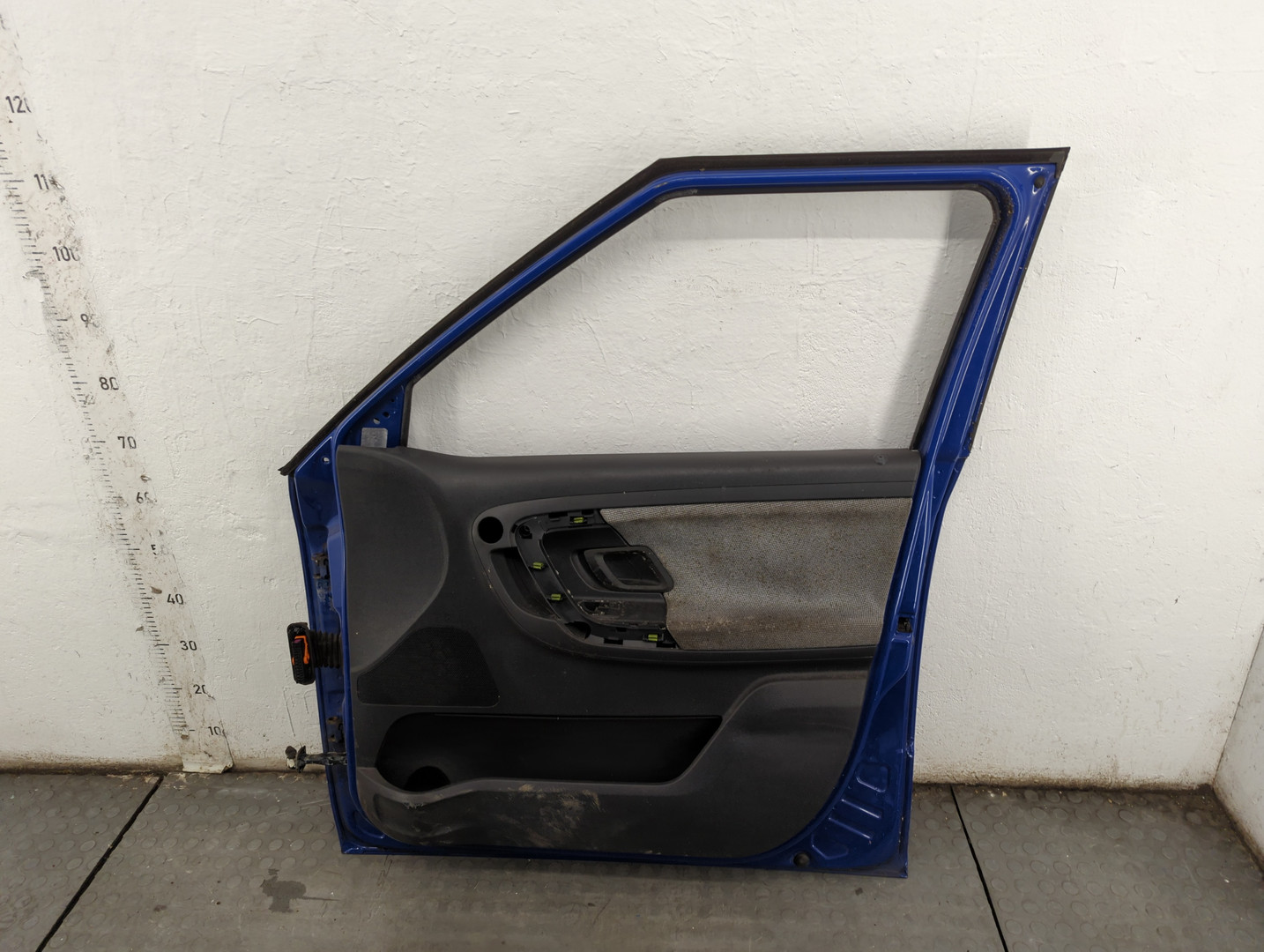 Дверь передняя правая