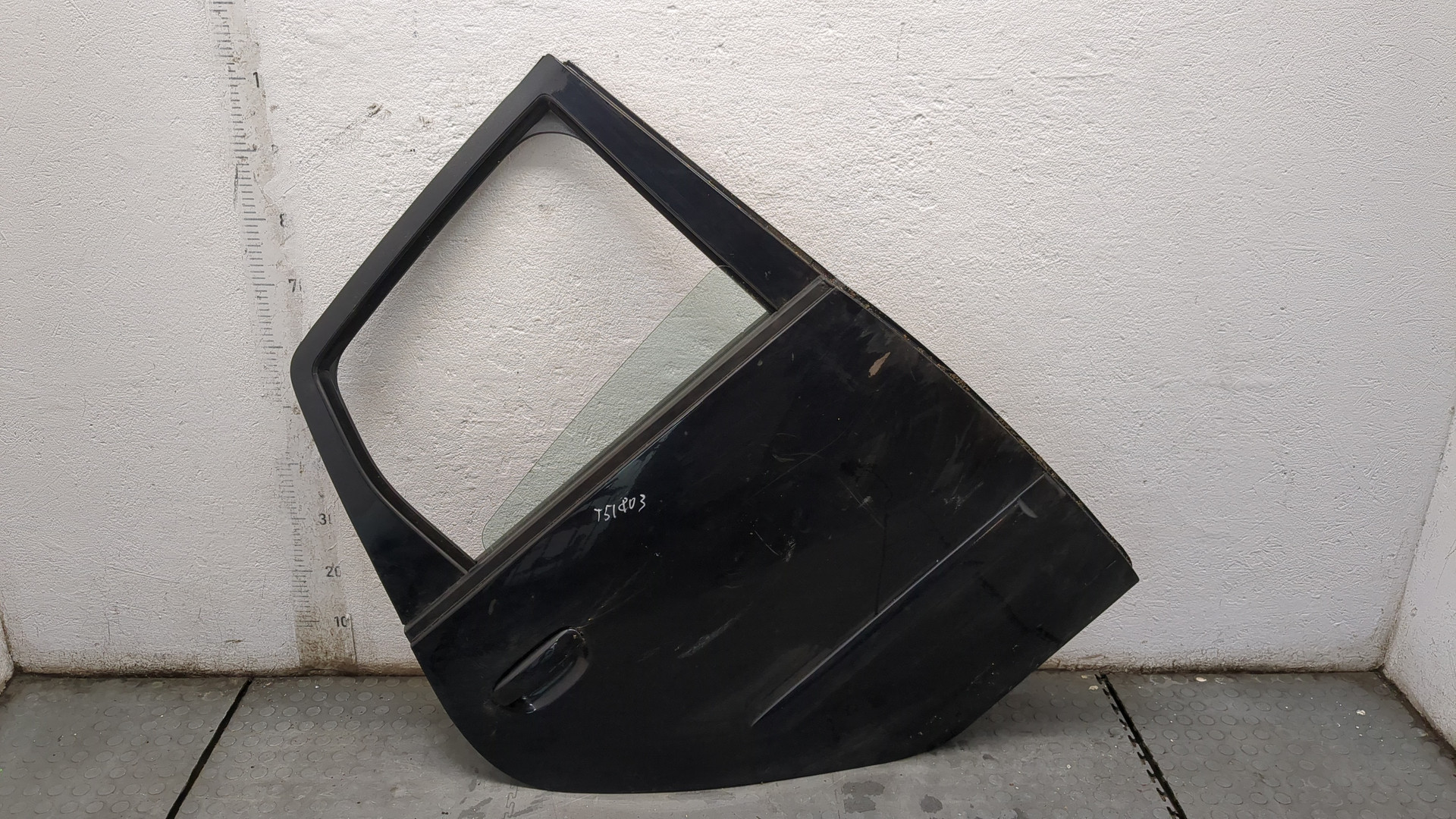 Дверь задняя правая