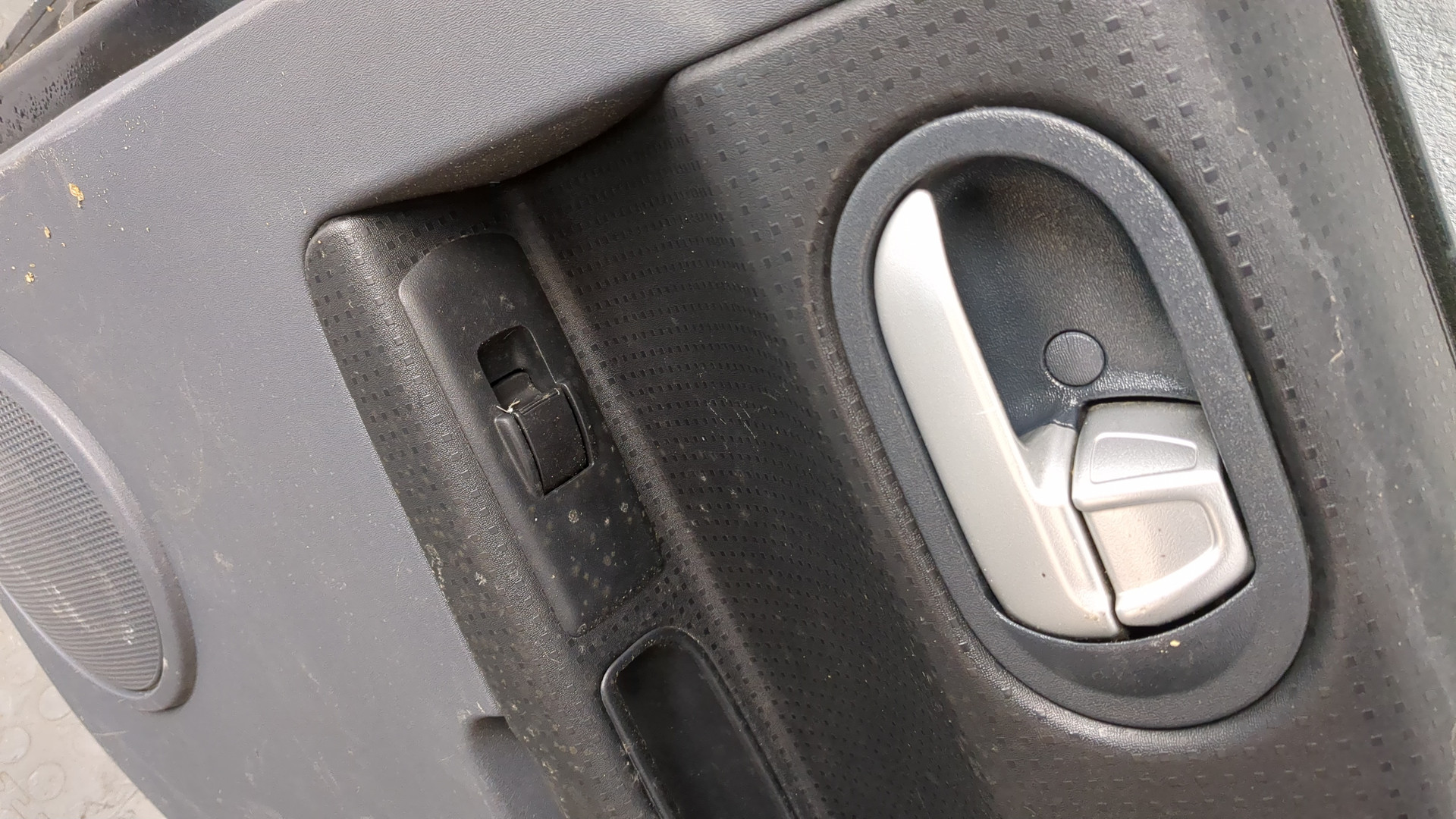 Дверь задняя правая