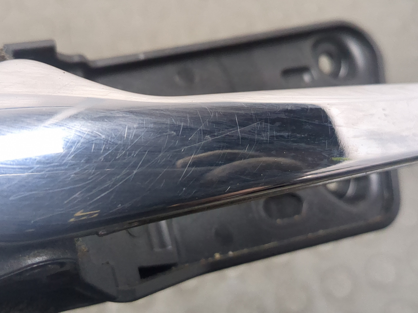 Ручка двери передней внутренняя левая