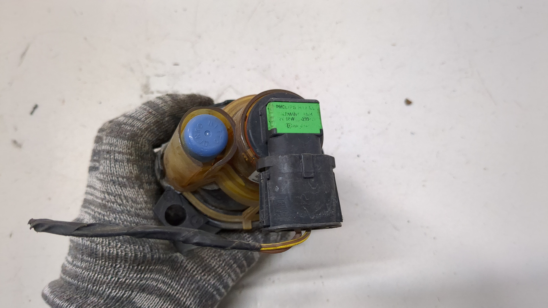 Фара противотуманная левая