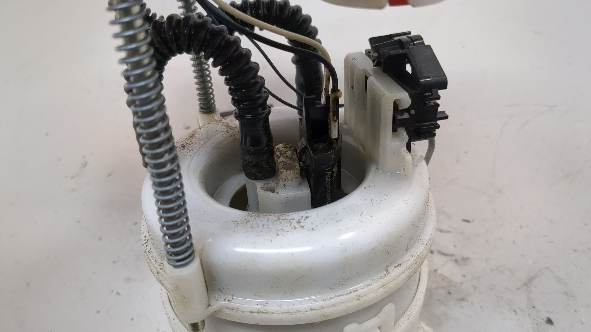 Насос топливный электрический