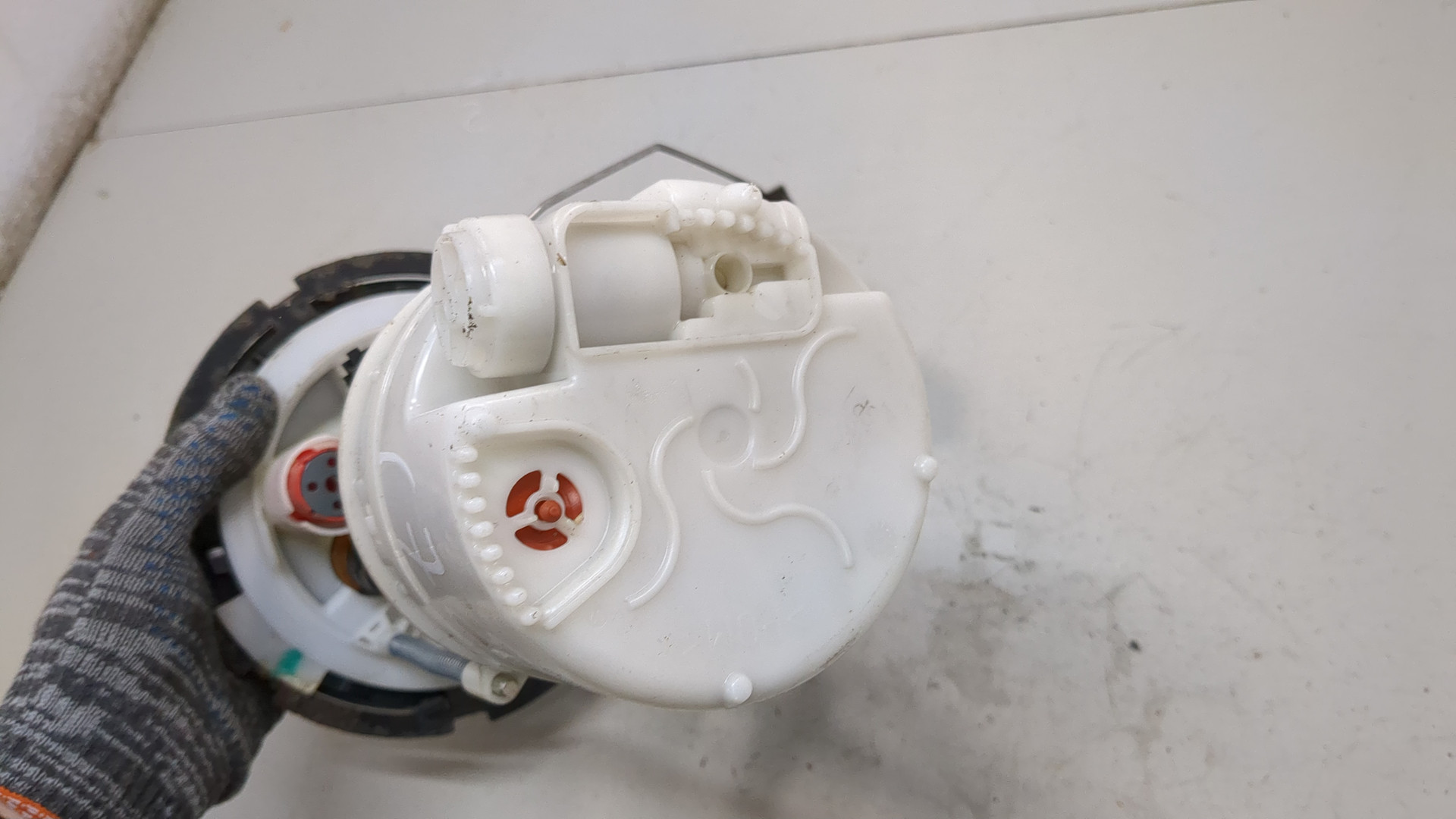 Насос топливный электрический