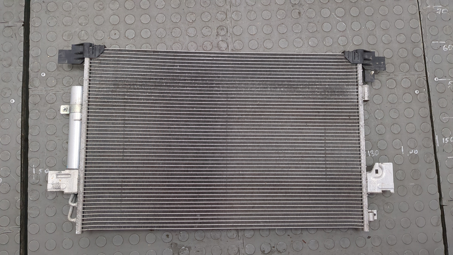 Радиатор кондиционера / конденсер